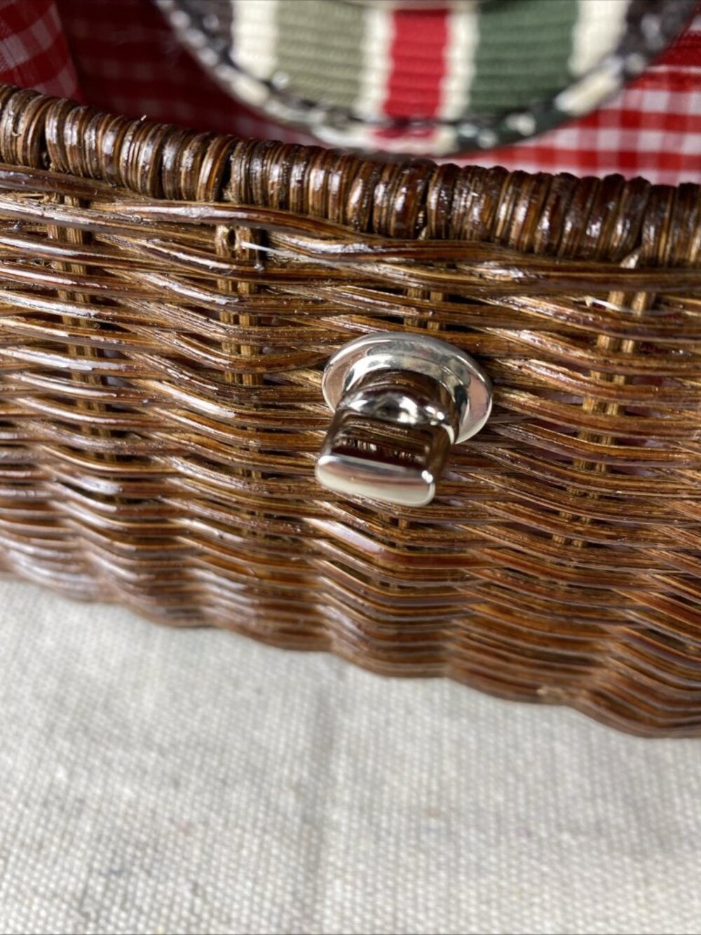 VTG Leather & Wicker Rattan Picnic Basket Purse Woven Handbag Red Check Fabric - Picture 8 of 16